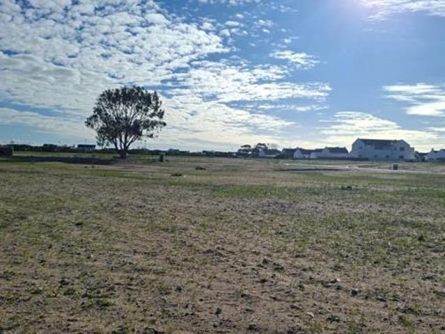 401 m² Land available in Britannia Bay