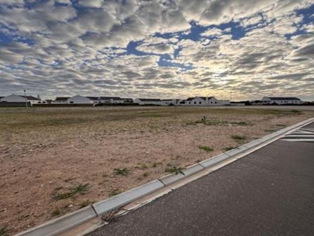 401 m² Land available in Britannia Bay