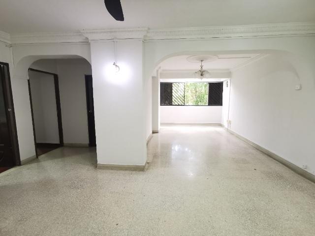 401 Pandan Gardens HDB Apartment For Sale, $550,000, 3 Bed 2 Bath 1,259 sqft $437.00 psf