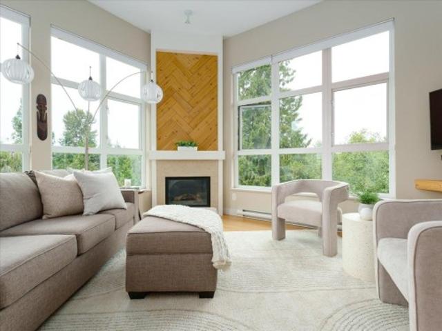 402 3 Mt Seymour Parkway, North Vancouver, BC, V7G 1C3 Single Family Property For Sale | Listing ID R3121 | Royal LePage