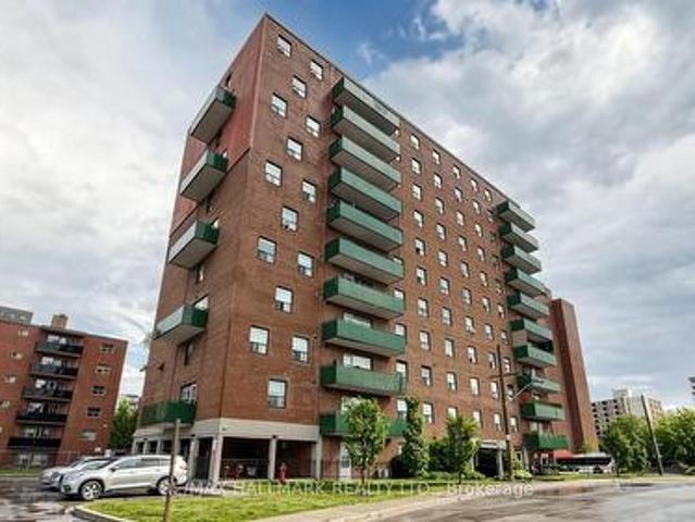 402 49 Queen Street E, Mississauga, ON, L5G 4N6 condo for sale | Listing ID W13444 | Royal LePage
