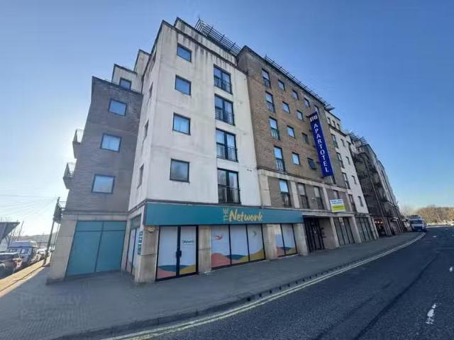 402 College Place, 112 Strand Road
