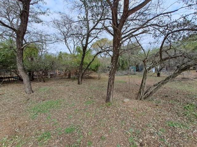 402 m² Land available in Leeupoort