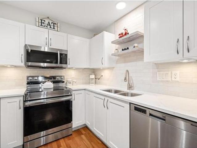403 15 Marine Drive, White Rock, BC, V4B 1E1 Single Family Property For Sale | Listing ID R3136 | Royal LePage