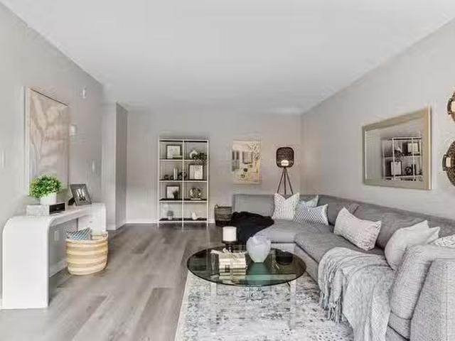 403 1909 Salton Road, Abbotsford, BC, V2S 5B6 Single Family.