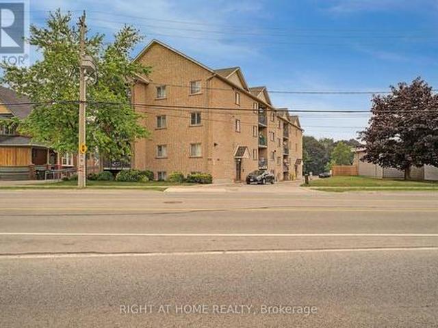 403 1 King Street E, Kitchener, ON, N2G 2P1 condo for sale | Listing ID X13596 | Royal LePage
