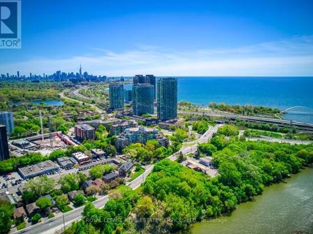 403 1 Ripley Avenue, Toronto, ON, M6S 4Z6 condo for sale | Listing ID W13175 | Royal LePage