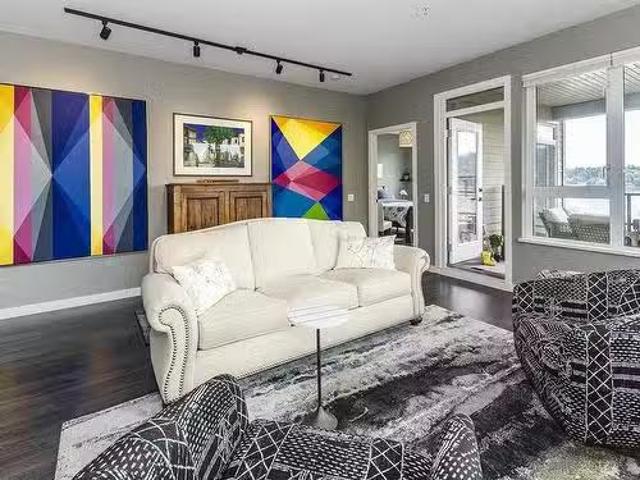 403 3911 Cates Landing Way, North Vancouver, BC, V7G 0A6 Sin.