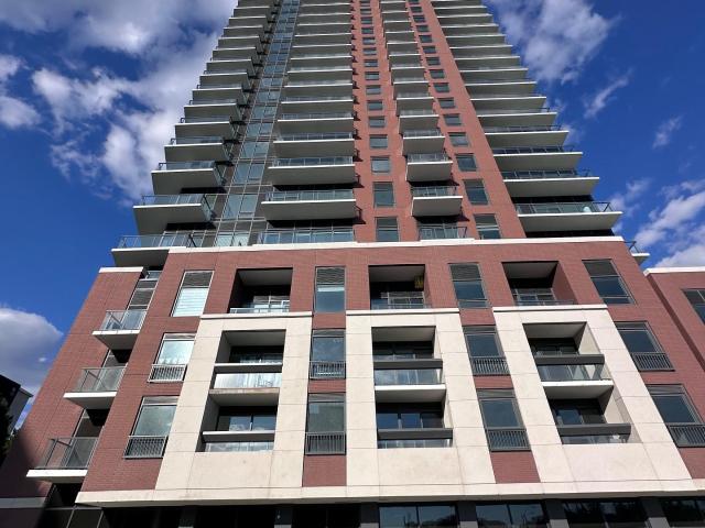 403 4 Eglinton Avenue W, Etobicoke | 1+1Beds/1Bath, Condo, $2,250/mo | Condos. Ca