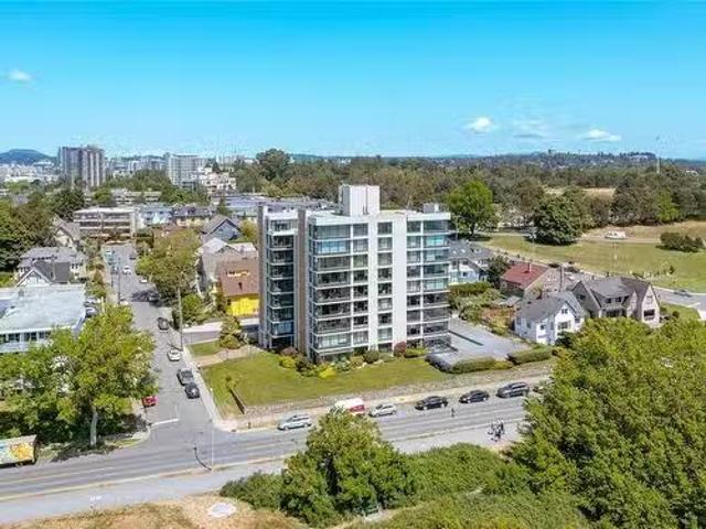 403 670 Dallas Rd, Victoria, BC, V8V 1B7 Single Family Prope.