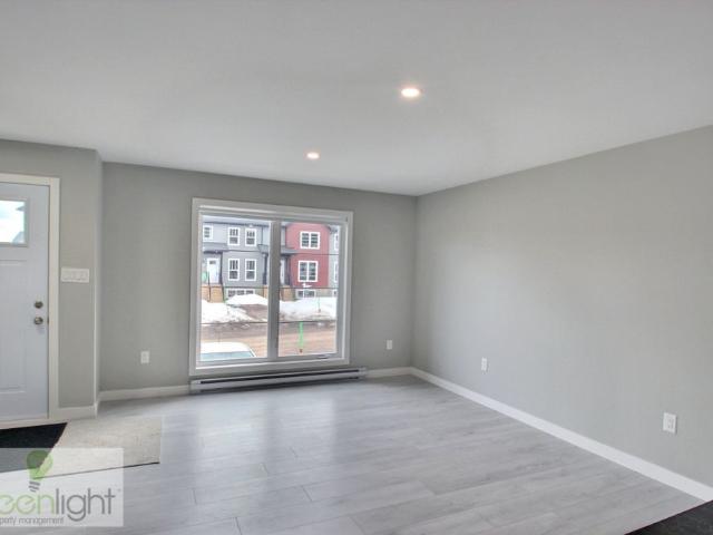 403 DAMIEN St Dieppe, NB, E1A 0V9, Canada