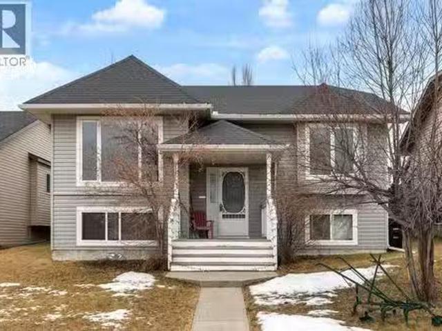 403 John Street Sw, Diamond Valley, AB, T0L 2A0 house for sa.