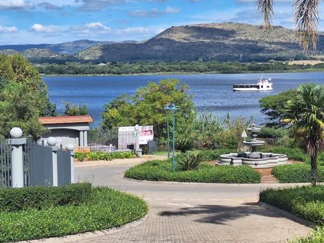 403 m² Land available in Kosmos