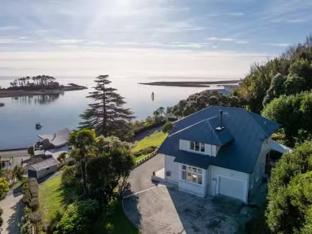 403 Wakefield Quay, Stepneyville, Nelson For Sale