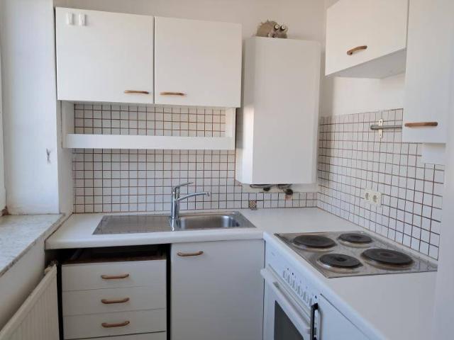 4040 Urfahr, Leonfeldnerstr.158: Reizende, sanierte Kleinwohnung, 1 Raum, 35,17m2 WNFL, ablösefreie Küche 2. Liftstock