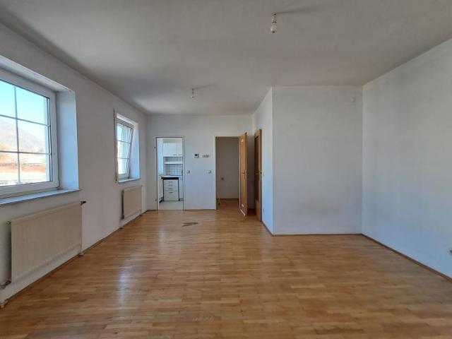 4040 Urfahr, Leonfeldnerstr.158: Reizende, sanierte Kleinwohnung, 1 Raum, 35,17m2 WNFL, ablösefreie Küche 2. Liftstock