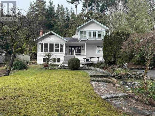 4043 Rose Crescent, West Vancouver, BC, V7V 2N6 house for sale | Listing ID R2972 | Royal LePage