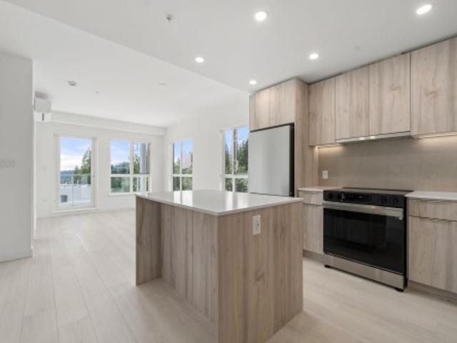 404 3 Malsum Drive, North Vancouver, BC, V7G 0B4 Single Family Property For Sale | Listing ID R3121 | Royal LePage