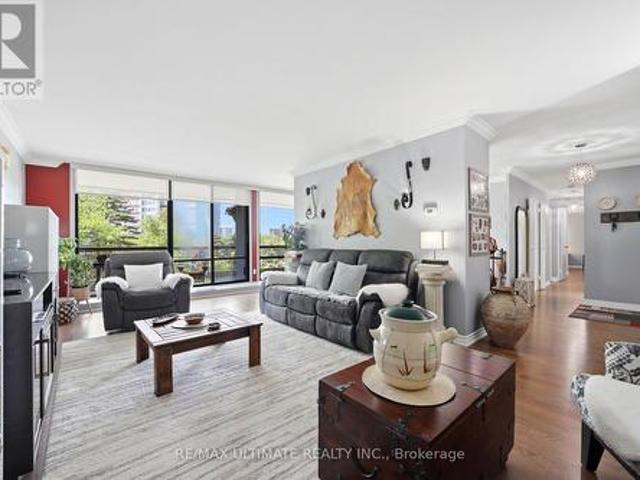 404 115 Antibes Drive, Toronto, ON, M2R 2Y9 condo for sale | Listing ID C13242 | Royal LePage