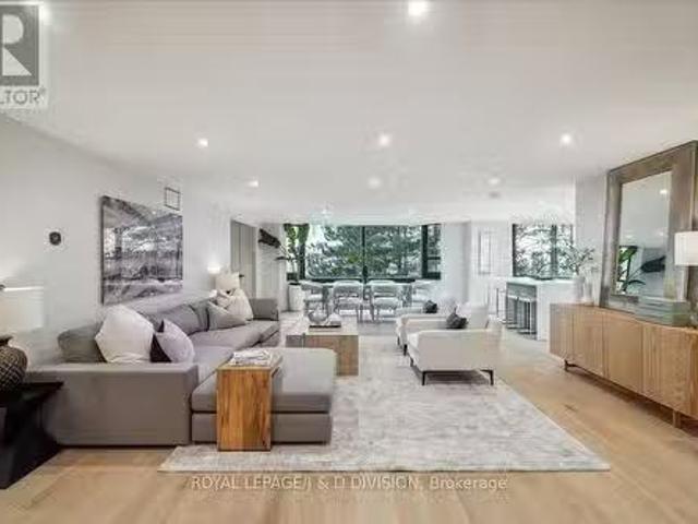 404 1166 Bay Street, Toronto, ON, M5S 2X8 condo for sale.