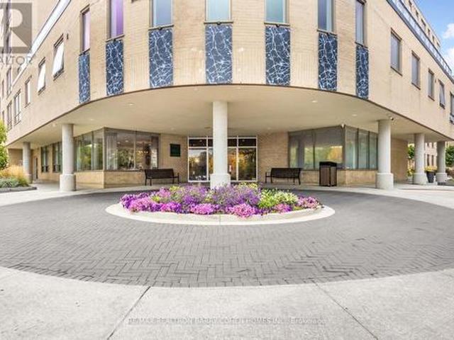 404 326 Major Mackenzie Drive E, Richmond Hill, ON, L4C 8T4 condo for sale | Listing ID N13030 | Royal LePage
