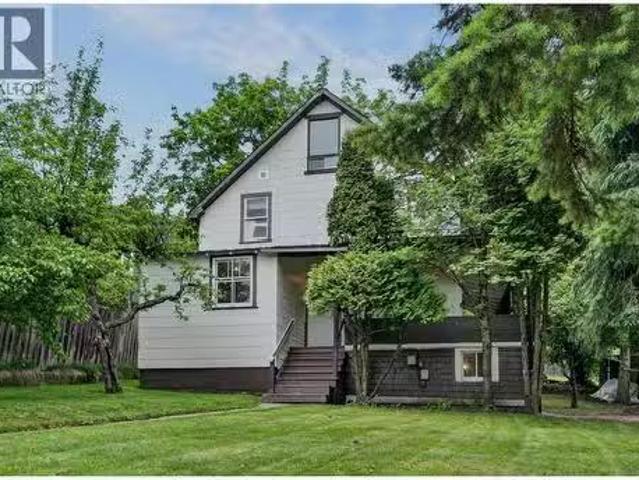 404 Houston Street, Nelson, BC, V1L 5H5 house for sale List.