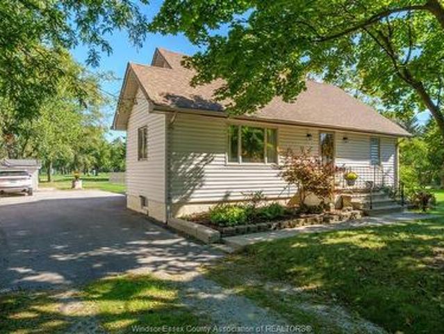 4054 Roseland Drive West, Windsor, ON, N9G 1Z8 house for sale | Listing ID 26013 | Royal LePage