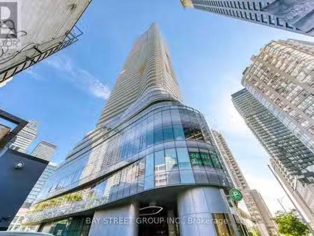 405 11 Wellesley Street W, Toronto C01, ON, M4Y 1E8 condo.