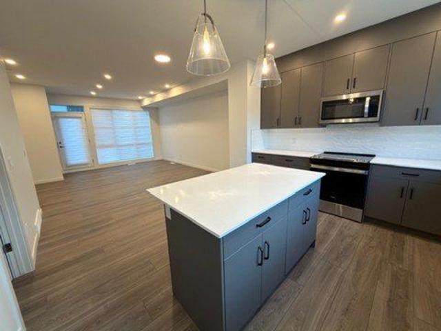 405, 1453 Na'a Drive Sw 1