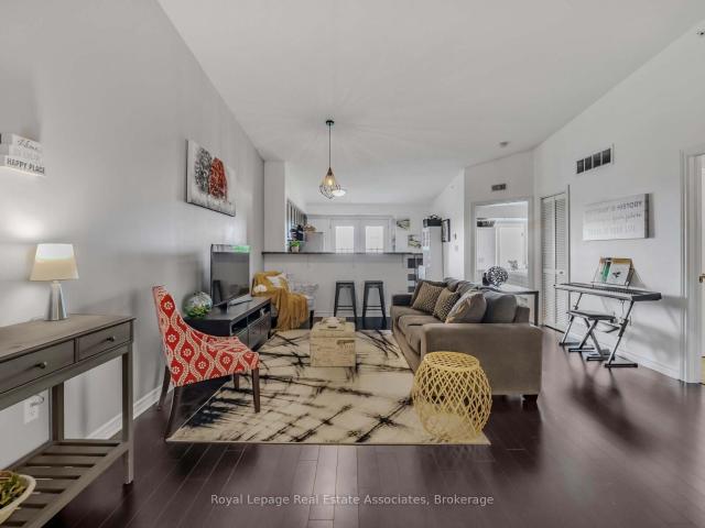405 1 Main Street E, Milton | For Sale @ $509,999 | Condos. Ca