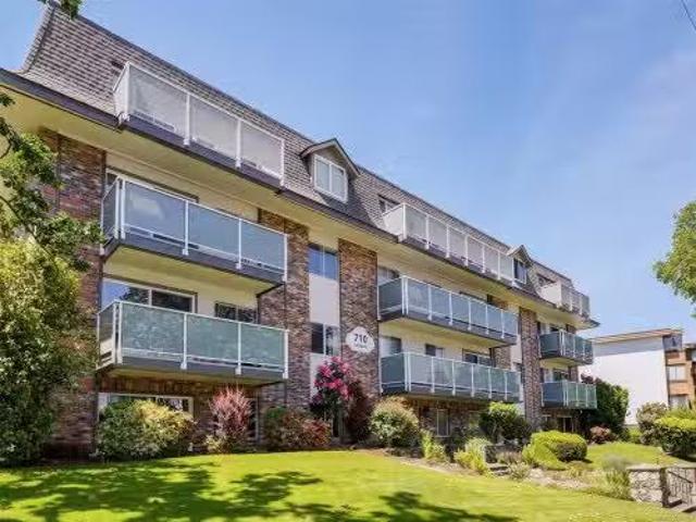 #405 710 Lampson St, Esquimalt, BC, V9A 6A6 Single Family Pr.