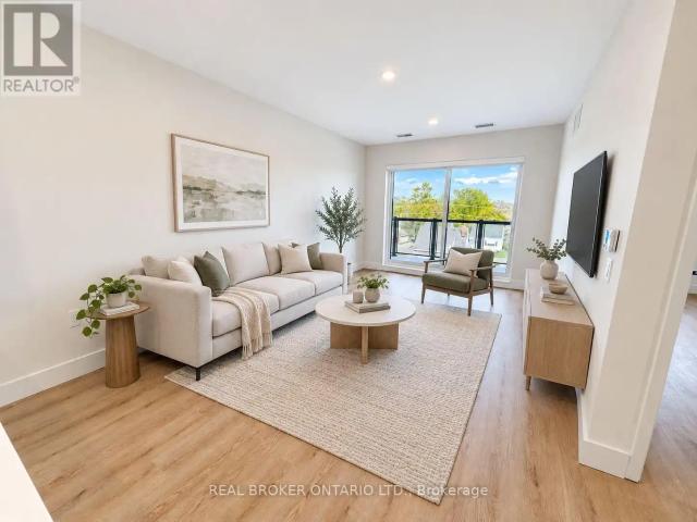 405 8 HUTT LANE