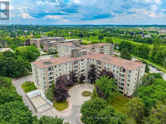 405 93 Westwood Road, Guelph Willow West/Sugarbush/West Acres, ON, N1H 7J7 condo for sale | Listing ID X13560 | Royal LePage