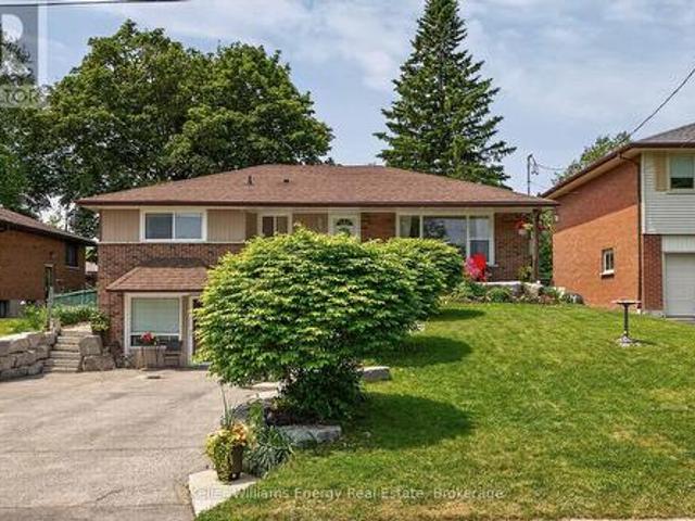 405 Bernhard Crescent, Oshawa O'Neill, ON, L1G 2B7 house for sale | Listing ID E13570 | Royal LePage