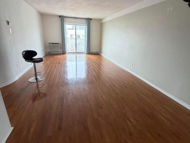 405 Grives 2 Bedroom Apartment for Rent at 405 Boul Des Grives, Gatineau, QC J9A 3R5 Le Plateau