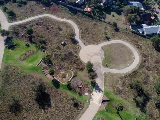 405 m² Land available in Kosmos