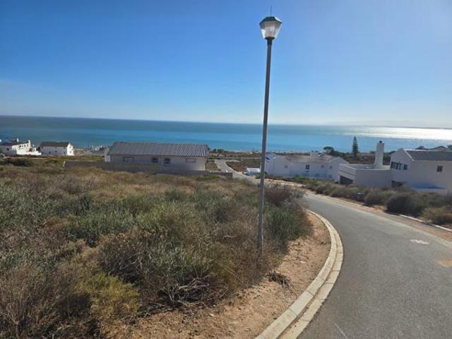 405 m² Land available in St Helena Views