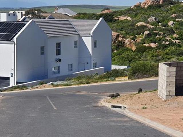 405 m² Land available in St Helena Views