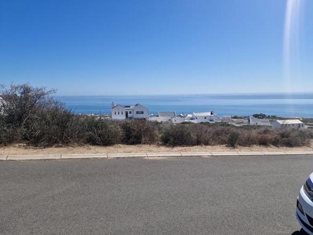 405 m² Land available in St Helena Views