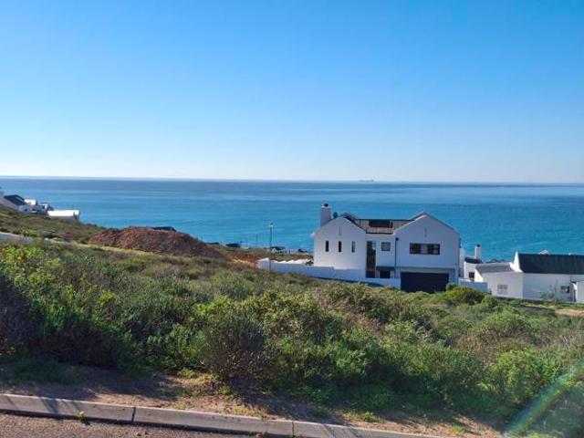 405 m² Land available in St Helena Views