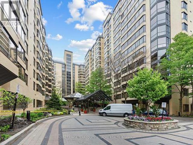 406 211 St Patrick Street, Toronto, ON, M5T 2Y9 condo for sale | Listing ID C13140 | Royal LePage
