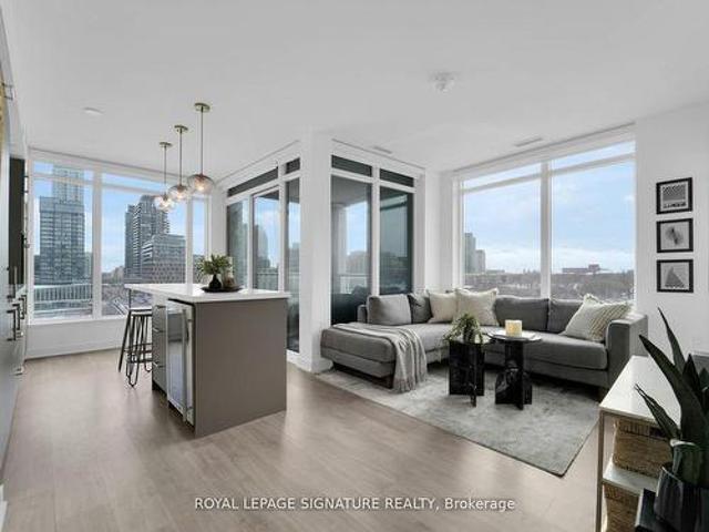 406 27 Bathurst Street, Toronto, ON, M5V 0R1 condo for sale | Listing ID C12028 | Royal LePage