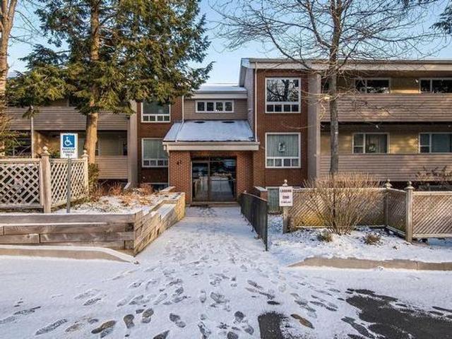406 41 Moirs Mill Road, Bedford, NS, B4A 3C4 condo for sale.