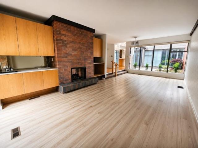 406 Greensboro Place, Vancouver, BC, V5X 4M4 townhouse for sale | Listing ID R3143 | Royal LePage