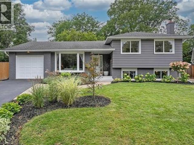 406 Oakwood Drive, Burlington, ON, L7N 1X2 house for sale | Listing ID 40830 | Royal LePage