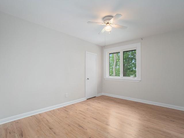 406 Tweedsmuir Ave 2 Bedroom Apartment for Rent at 406 Tweedsmuir Ave, Ottawa, ON K1Z 5N5 Westboro