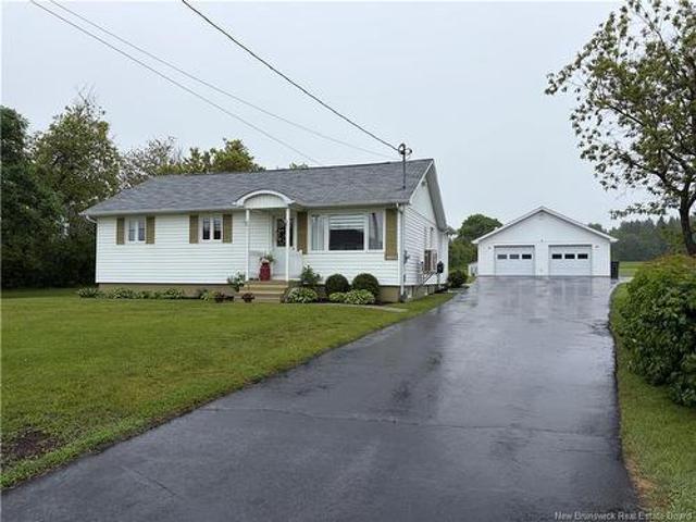 4073 Main, Belledune, NB, E8G 2K7 house for sale | Listing ID NB141436 | Royal LePage
