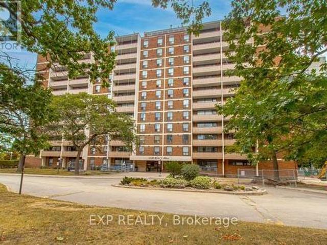 407 3 Kirwin Avenue, Mississauga, ON, L5A 3R2 condo for sale | Listing ID W9268 | Royal LePage