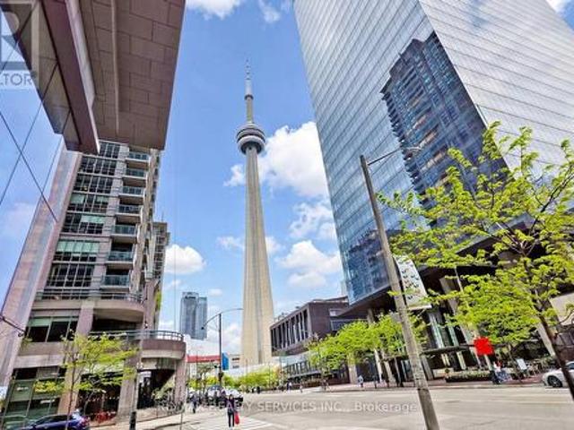 407 12 York Street, Toronto, ON, M5J 0A9 condo for sale | Listing ID C13628 | Royal LePage
