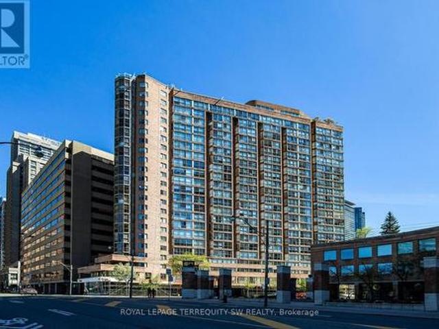 407 1 Bay Street, Toronto, ON, M5S 3A3 condo for sale | Listing ID C13492 | Royal LePage